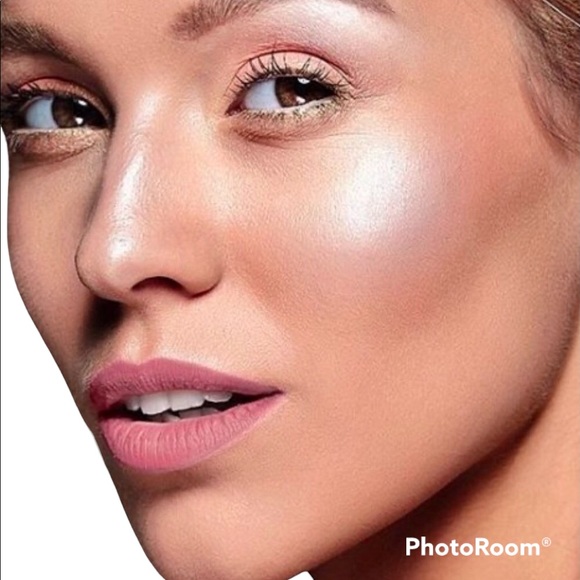 😍 MEGAGLO ILLUMINATING PALETTE 😍 - Picture 3 of 8